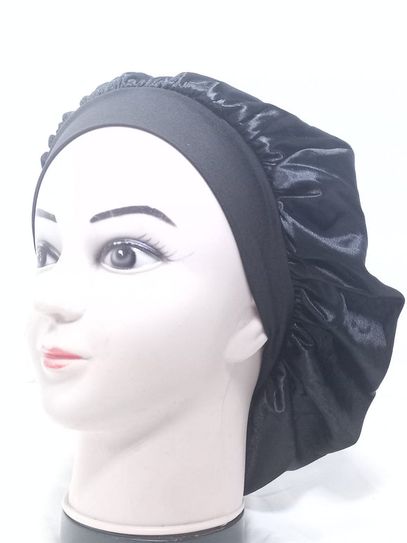 bonnet en satin noir pour femme